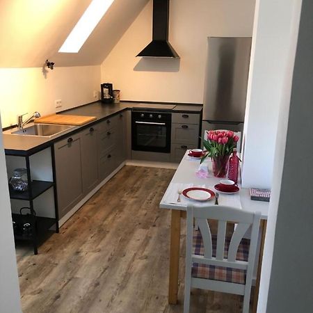 Bel Art Etage Mit Grossem Parkplatz Apartment Haan Ngoại thất bức ảnh