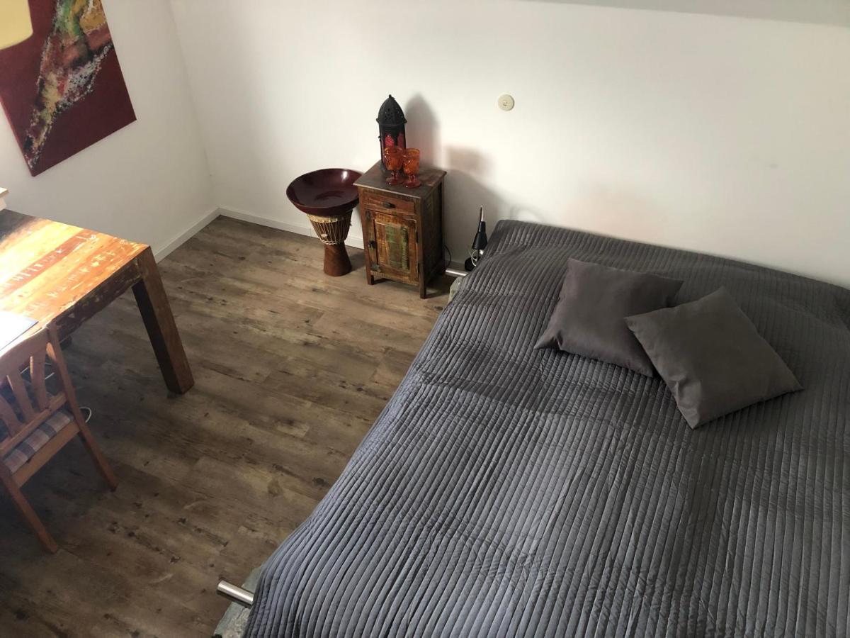 Bel Art Etage Mit Grossem Parkplatz Apartment Haan Ngoại thất bức ảnh