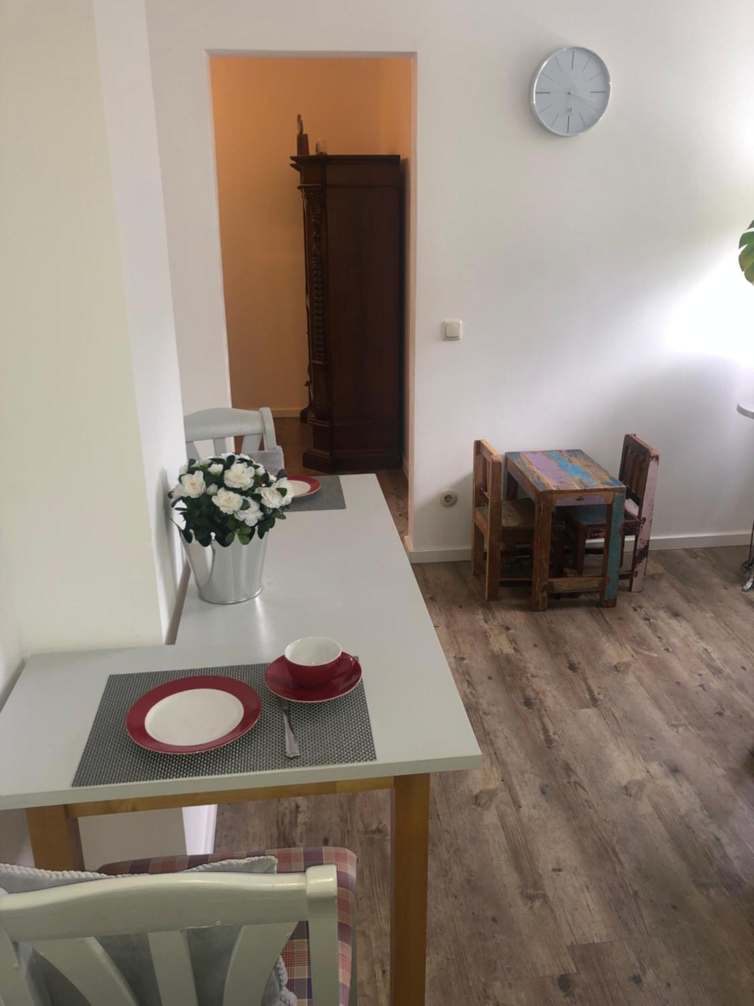 Bel Art Etage Mit Grossem Parkplatz Apartment Haan Ngoại thất bức ảnh